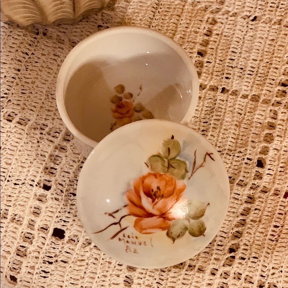 Vintage Hand-Painted Jewelry / Trinket Holder